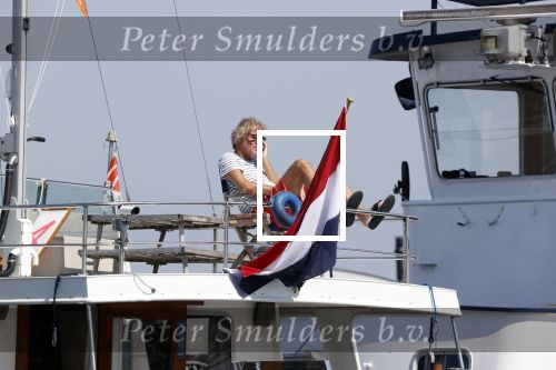 Loosdrecht 7 mei 2020
Jeroen Pauw op zijn boor met de naam buitenvrouw in de haven in Loosdrecht.