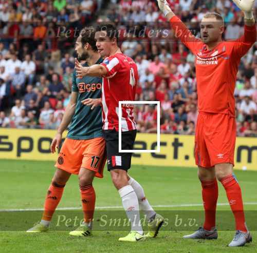Eindhoven, 22 September 2019 Kompetitiewedstrijd PSV-AJAX, eindstand 1-1
Seiozen 2019/2020
Jeroen Zoet Nick Viergever Daley Blind