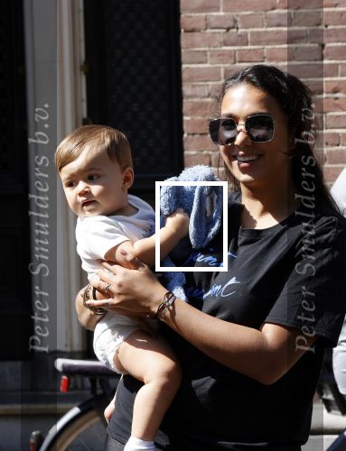 Amsterdam 9 mei 2020
Joelle Gullit met het zoontje van Lil Kleine en jaimy Vaes