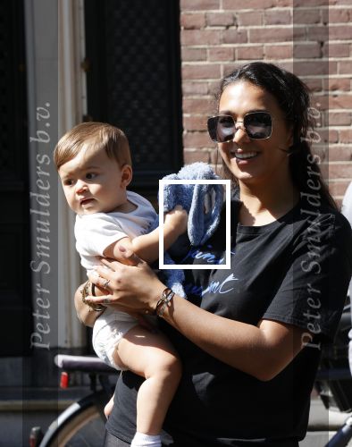 Amsterdam 9 mei 2020
Joelle Gullit met het zoontje van Lil Kleine en jaimy Vaes