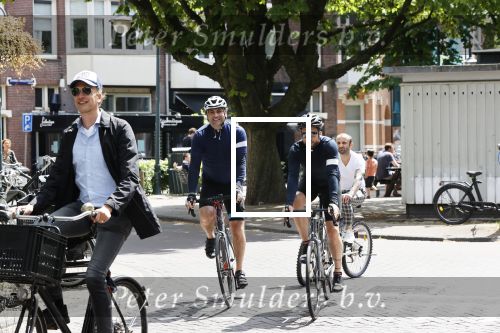 Amsterdam, 25 Mei 2020
Johnny Heitinga Ralph Manheim op de racefiets