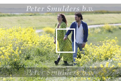 Uitdam 4 mei 2020
Katja Schuurman ( zwanger) en haar man op de dijk bij Uitdam.