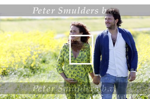 Uitdam 4 mei 2020
Katja Schuurman ( zwanger) en haar man op de dijk bij Uitdam.