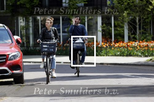 Amsterdam 4 mei 2020
Kim v Kooten en Jacob Derwig op ded fiets in Amsterdam zuid.