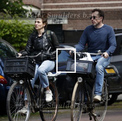 Amsterdam 4 mei 2020
Kim v Kooten en Jacob Derwig op ded fiets in Amsterdam zuid.