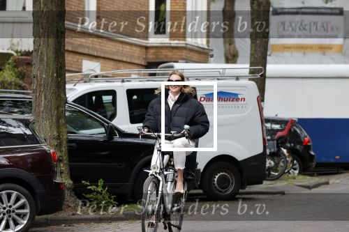 Amsterdam 15 mei 2020
Lieke v Lexmond op de fiets in Amsterdam