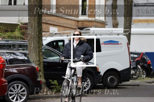 Amsterdam 15 mei 2020
Lieke v Lexmond op de fiets in Amsterdam