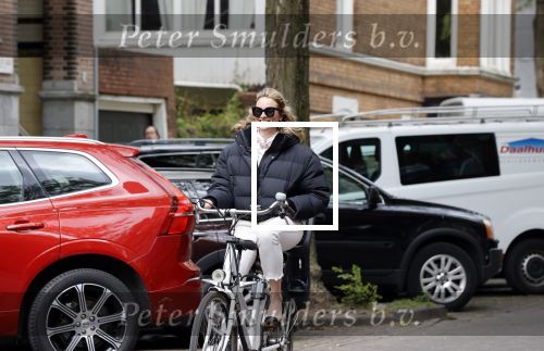 Amsterdam 15 mei 2020
Lieke v Lexmond op de fiets in Amsterdam