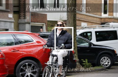 Amsterdam 15 mei 2020
Lieke v Lexmond op de fiets in Amsterdam