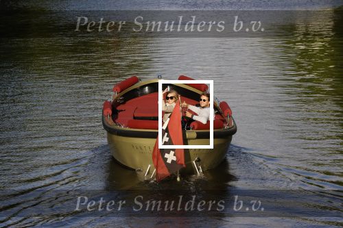 Amsterdam 27 mei 2020
Lieke v Lexmond en haar man Bas v Veggel varen in hun boot door de grachten van Amsterdam .