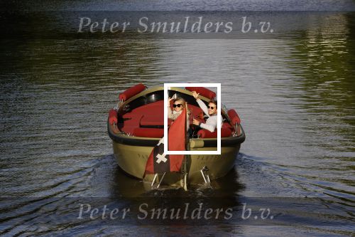 Amsterdam 27 mei 2020
Lieke v Lexmond en haar man Bas v Veggel varen in hun boot door de grachten van Amsterdam .