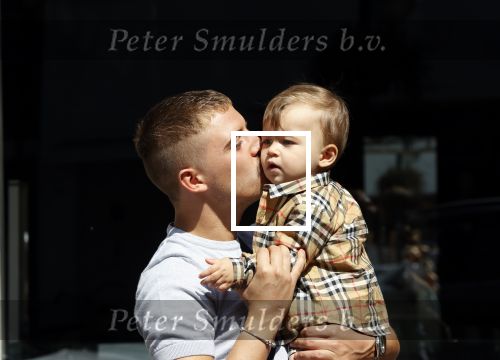 Amsterdam 20 mei 2020
Lil Kleine met zijn zoontje in Amsterdam zuid.