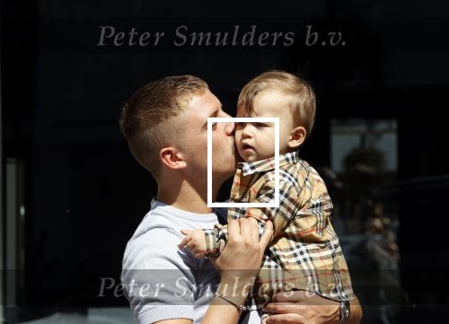 Amsterdam 20 mei 2020
Lil Kleine met zijn zoontje in Amsterdam zuid.