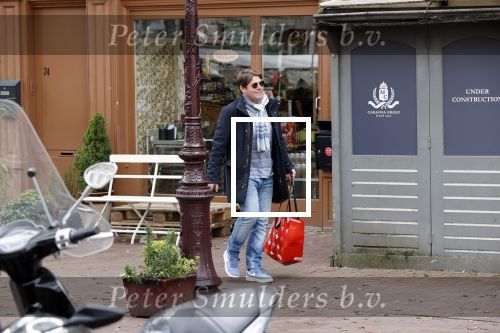 Amsterdam 2 mei 2020
Martijn Krabbe en zijn vrouw Deborah gaan op de scooter eten kopen bij een indonesische toko