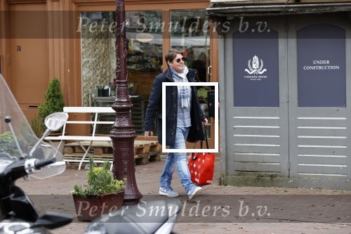 Amsterdam 2 mei 2020
Martijn Krabbe en zijn vrouw Deborah gaan op de scooter eten kopen bij een indonesische toko