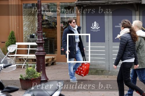 Amsterdam 2 mei 2020
Martijn Krabbe en zijn vrouw Deborah gaan op de scooter eten kopen bij een indonesische toko