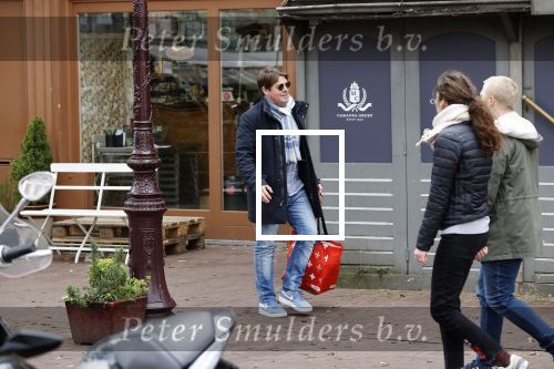 Amsterdam 2 mei 2020
Martijn Krabbe en zijn vrouw Deborah gaan op de scooter eten kopen bij een indonesische toko