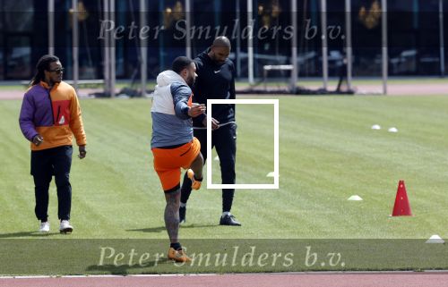 Amsterdam 14 mei 2020
Memphis Depay Edgar David Orlando Engelaar en Ronald Koeman jr trainen in het olympisch stadion.