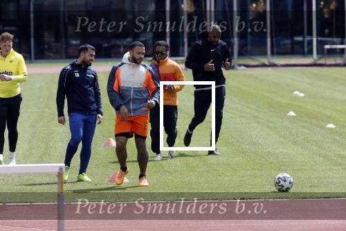 Amsterdam 14 mei 2020
Memphis Depay Edgar David Orlando Engelaar en Ronald Koeman jr trainen in het olympisch stadion.