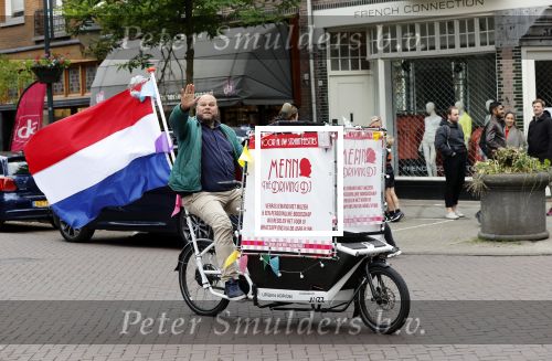 Amsterdam 6 juni 2020
Menno Kohler is in te huren als straat dj. Hij komt dan met zijn bakfiets
