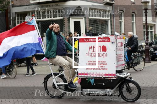 Amsterdam 6 juni 2020
Menno Kohler is in te huren als straat dj. Hij komt dan met zijn bakfiets