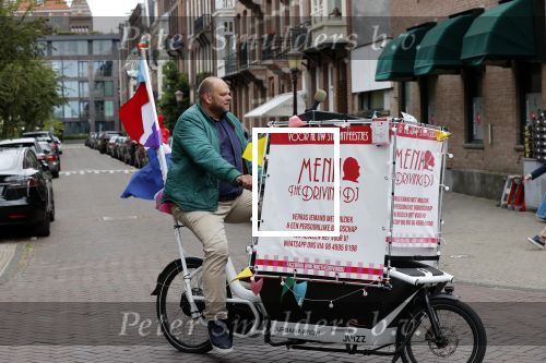 Amsterdam 6 juni 2020
Menno Kohler is in te huren als straat dj. Hij komt dan met zijn bakfiets