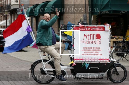 Amsterdam 6 juni 2020
Menno Kohler is in te huren als straat dj. Hij komt dan met zijn bakfiets