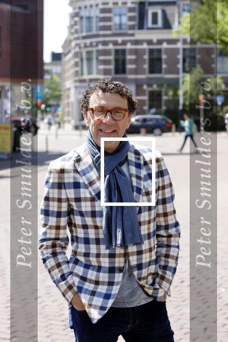 Hilversum 29 mei 2020
Peter Douglas in centrum Hilversum.