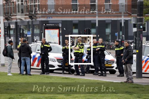 Amsterdam 29 april 2020
Honderden Molukkers op het museumplein. De politie keek toen maar hoefde niet op te treden.