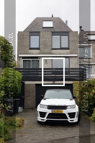 Mijdrecht 24 mei 2020
Rachel Hazes bij haar nieuwe huis .