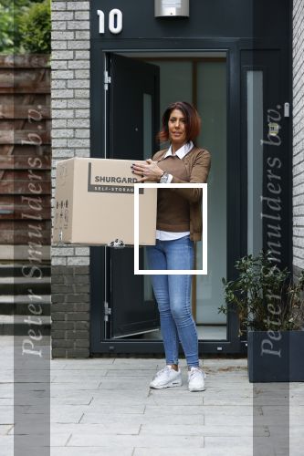 Mijdrecht 24 mei 2020
Rachel Hazes bij haar nieuwe huis .