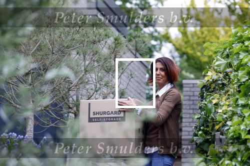 Mijdrecht 24 mei 2020
Rachel Hazes bij haar nieuwe huis .