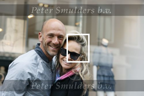 Amsterdam 16 mei 2020
Ralph en Carlijn de Vries op de pc hoofstraat