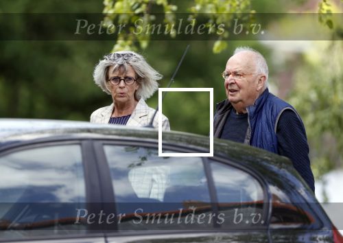 Amsterdam 23 mei 2020
Rob v d Meeberg met zijn vrouw op straat in Amsterdam zuid