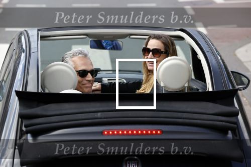 Amsterdam 23 mei 2020
Robert Schoemacher met zijn vrouw Claudia in hun fiat 500 cabrio.