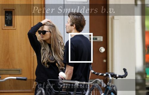 Amsterdam 23 mei 2020
Romee Strijd en haar man  Laurens van Leeuwen in Amsterdam zuid.