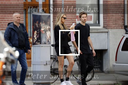 Amsterdam 23 mei 2020
Romee Strijd en haar man  Laurens van Leeuwen in Amsterdam zuid.