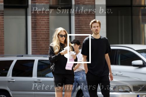 Amsterdam 23 mei 2020
Romee Strijd en haar man  Laurens van Leeuwen in Amsterdam zuid.