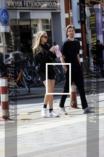 Amsterdam 23 mei 2020
Romee Strijd en haar man  Laurens van Leeuwen in Amsterdam zuid.