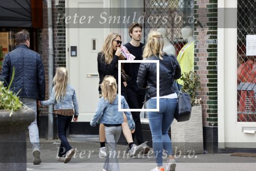 Amsterdam 23 mei 2020
Romee Strijd en haar man  Laurens van Leeuwen in Amsterdam zuid.