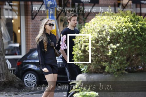 Amsterdam 23 mei 2020
Romee Strijd en haar man  Laurens van Leeuwen in Amsterdam zuid.
