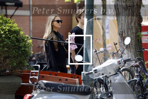 Amsterdam 23 mei 2020
Romee Strijd en haar man  Laurens van Leeuwen in Amsterdam zuid.