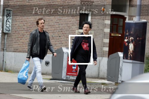 Amsterdam 24 mei 2020
Rop Verheijen met zijn partner op straat in Amsterdam zuid.