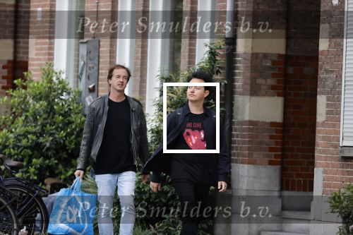 Amsterdam 24 mei 2020
Rop Verheijen met zijn partner op straat in Amsterdam zuid.
