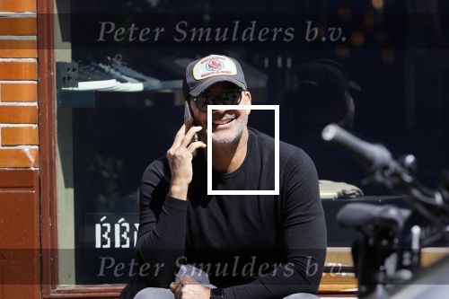 Amsterdam 6 mei 2020
Ruud Gullit met petje bellend in Amsterdam zuid