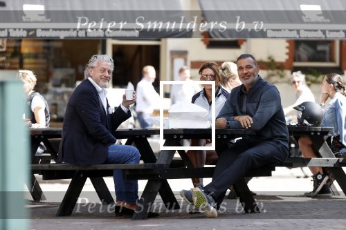 Amsterdam 27 mei 2020
Ruud Gullit Karin de Rooij en Mark Teurlings op terras.