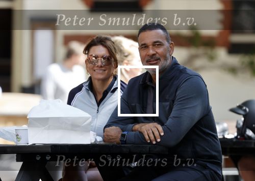 Amsterdam 27 mei 2020
Ruud Gullit Karin de Rooij en Mark Teurlings op terras.