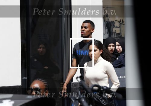 Amsterdam 18 mei 2020
Ryan Gravenberch met â€¦ op de pc hooftstraat
