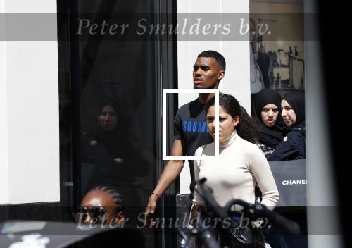 Amsterdam 18 mei 2020
Ryan Gravenberch met â€¦ op de pc hooftstraat