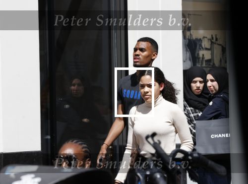 Amsterdam 18 mei 2020
Ryan Gravenberch met â€¦ op de pc hooftstraat